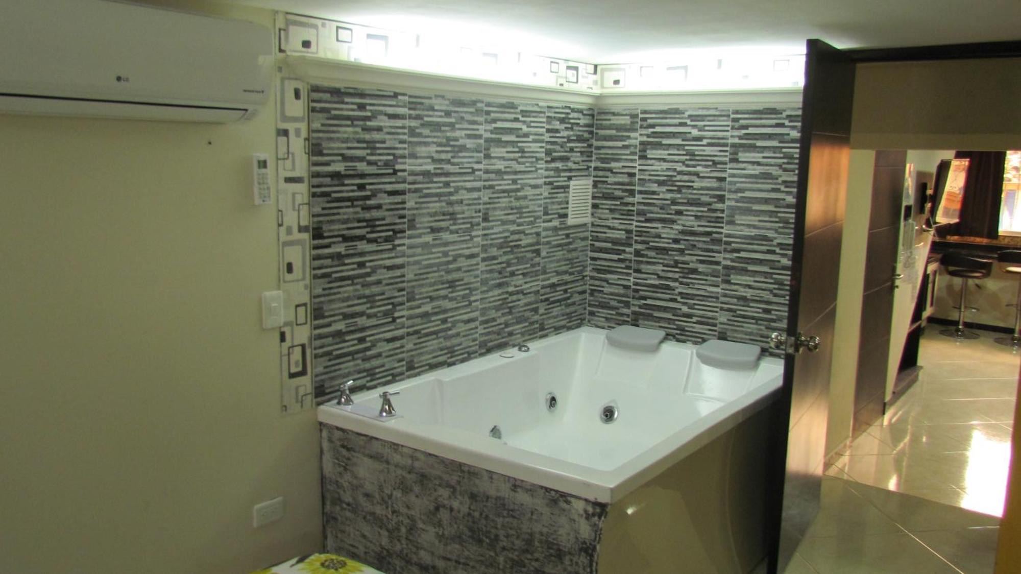 Apartamentos En El Poblado 메딜린 객실 사진
