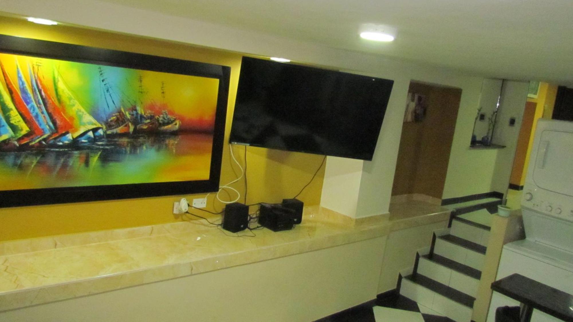Apartamentos En El Poblado 메딜린 외부 사진