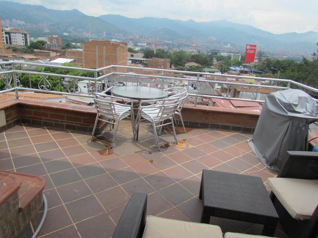 Apartamentos En El Poblado 메딜린 외부 사진