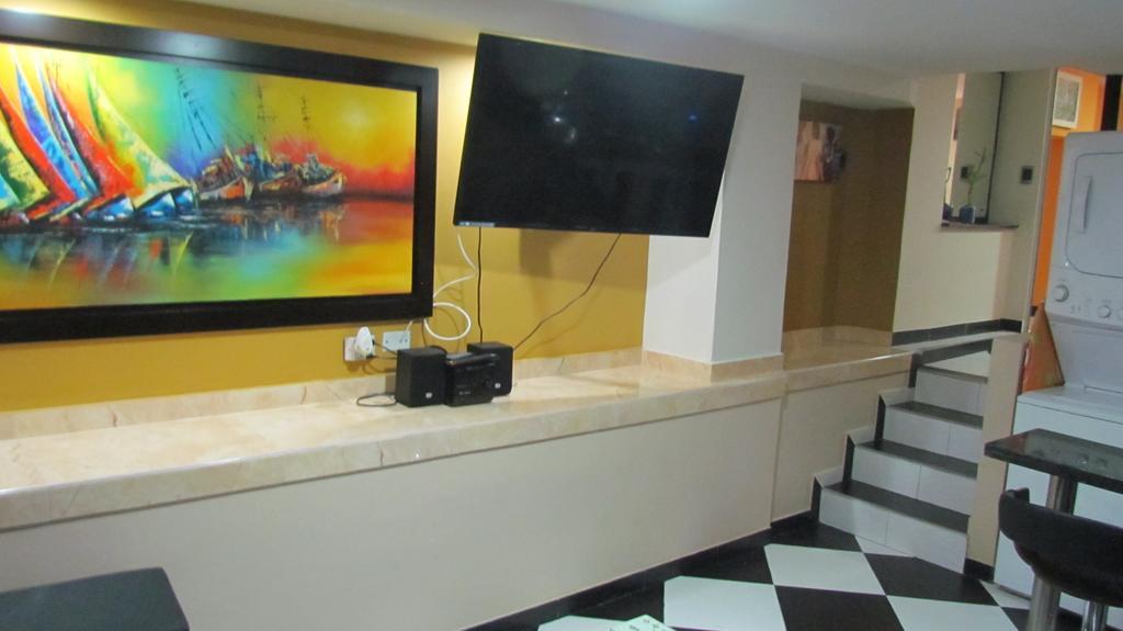 Apartamentos En El Poblado 메딜린 외부 사진
