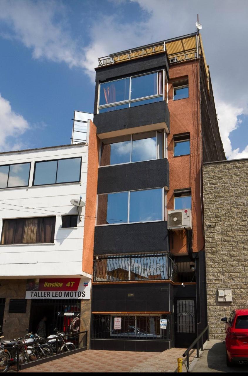 Apartamentos En El Poblado 메딜린 외부 사진