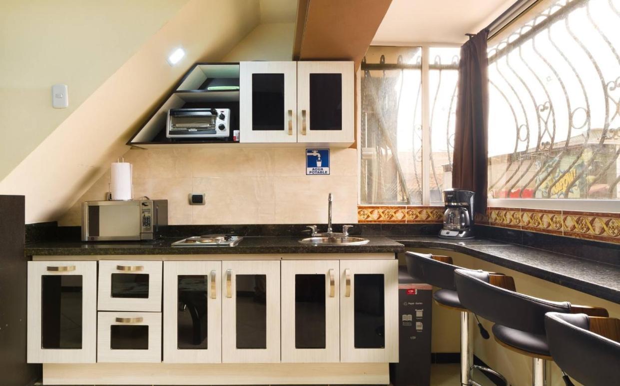 Apartamentos En El Poblado 메딜린 외부 사진