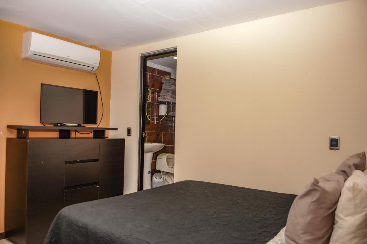 Apartamentos En El Poblado 메딜린 외부 사진