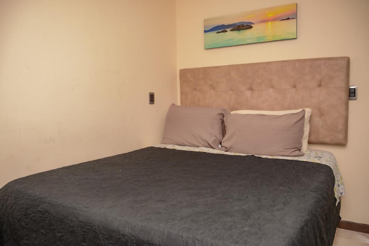 Apartamentos En El Poblado 메딜린 외부 사진