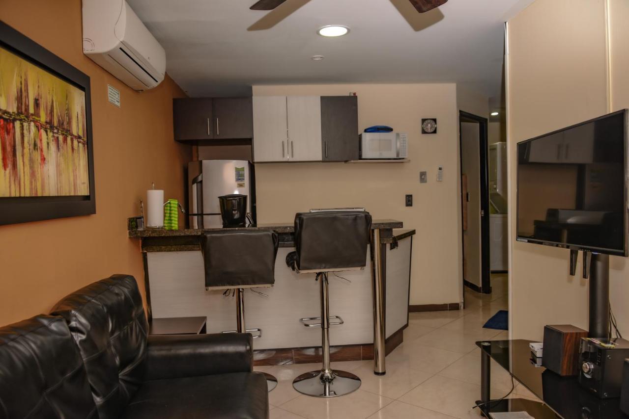 Apartamentos En El Poblado 메딜린 외부 사진