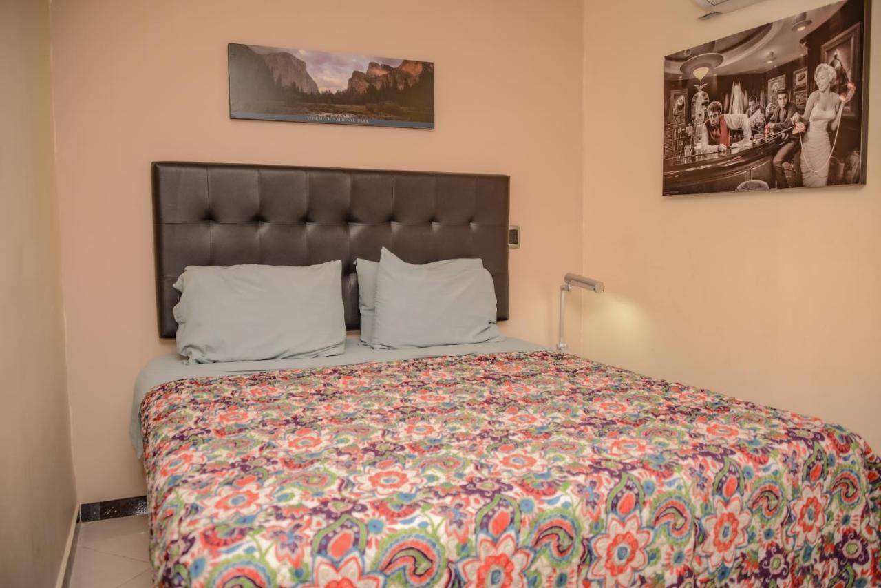 Apartamentos En El Poblado 메딜린 외부 사진