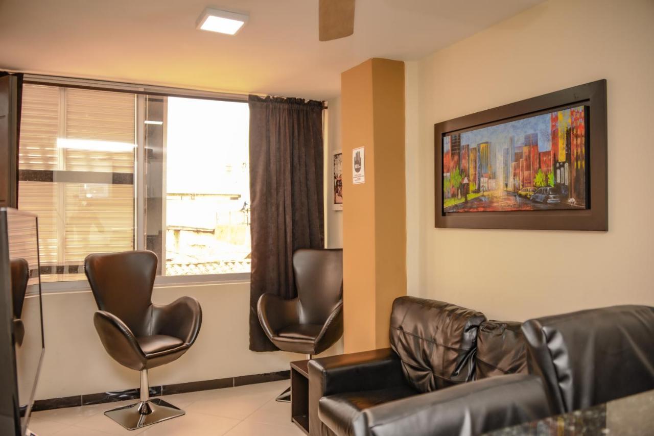 Apartamentos En El Poblado 메딜린 외부 사진